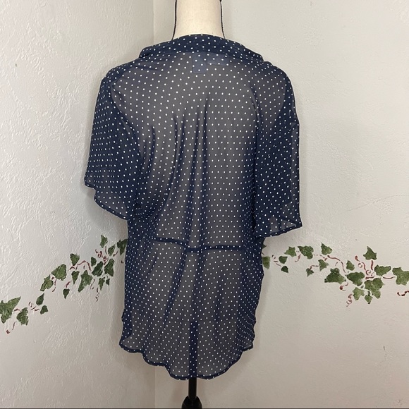 Jaclyn Smith 1X top - Picture 8 of 13